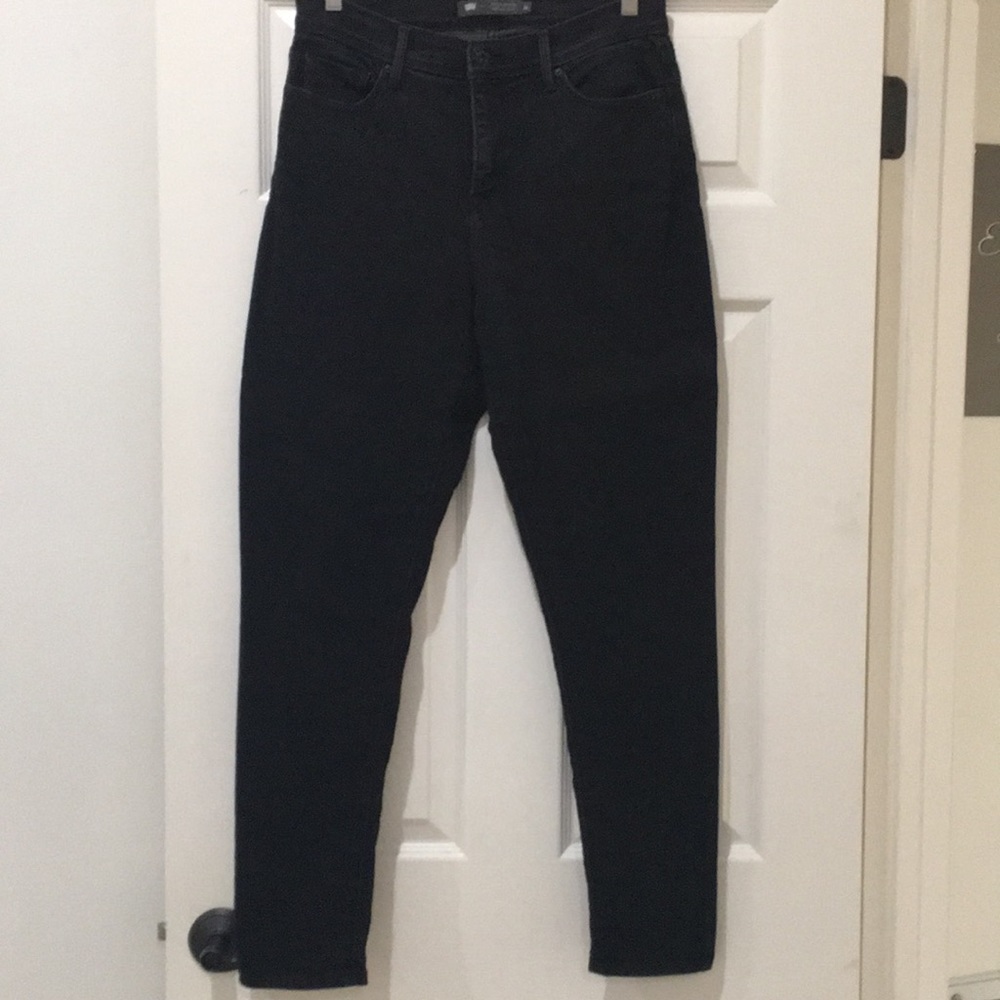Levi’s Perfectly Slimming 512 Super Skinny Jeans